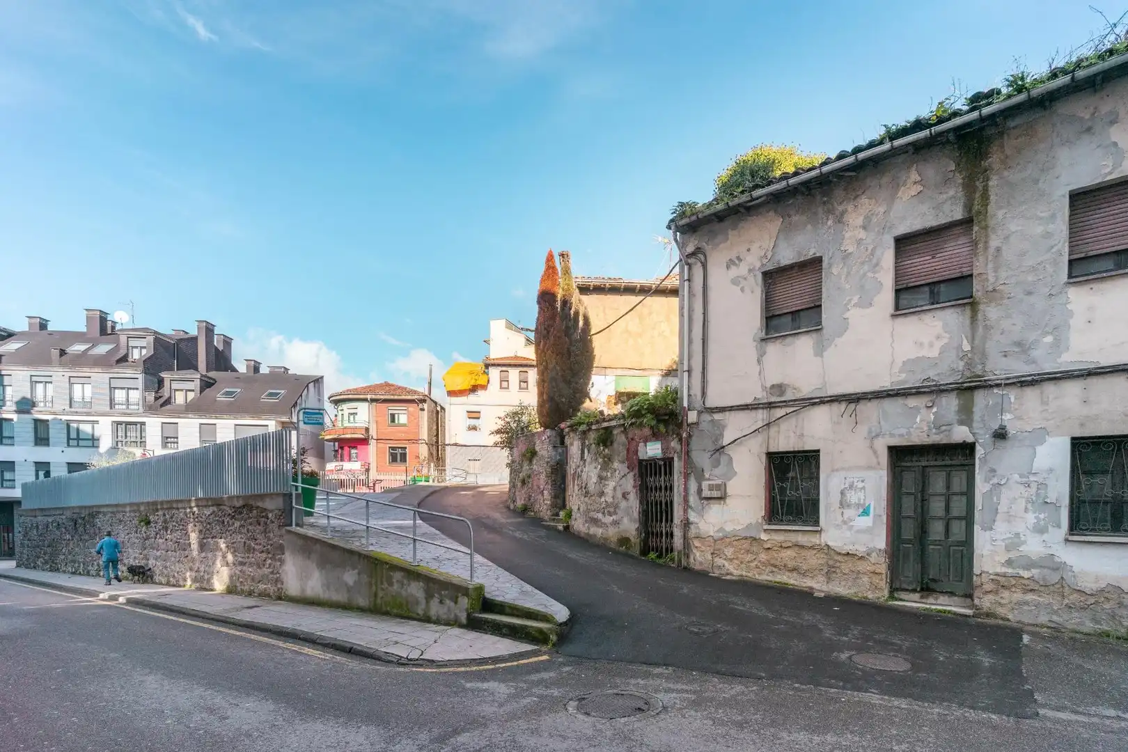 Gebäude zum Verkauf in Calle de Valentín Ochoa, 4, La Felguera