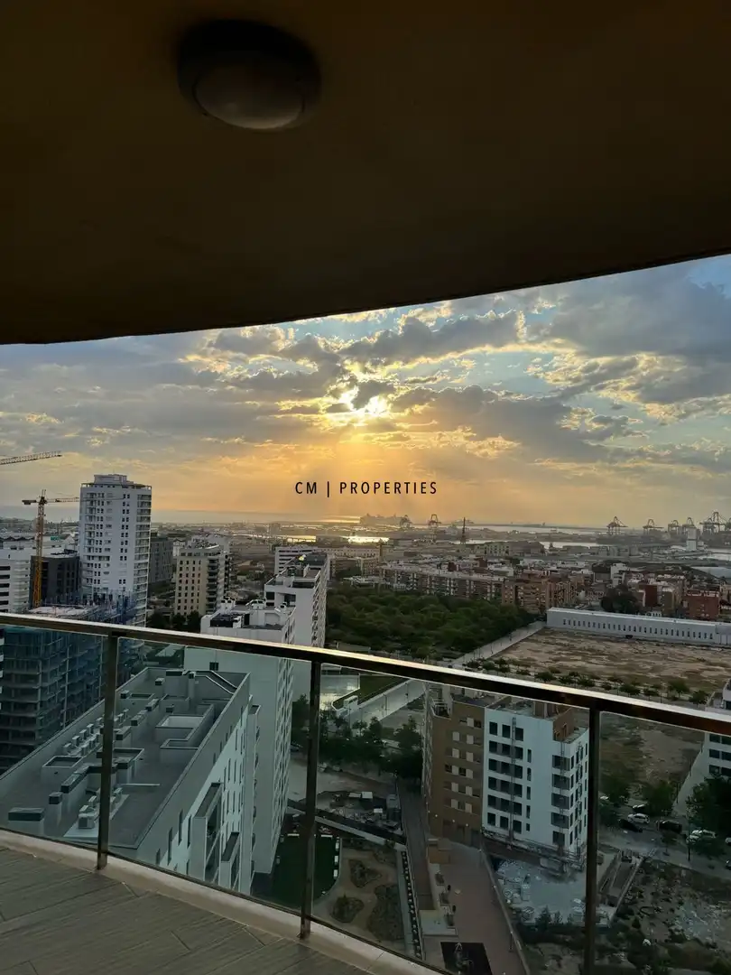 Vista exterior de Piso de alquiler en Valencia con Aire acondicionado, Calefacción y Parquet