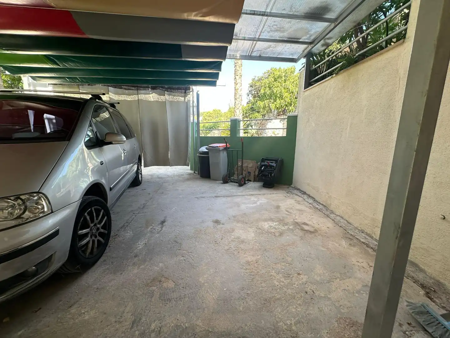 Parking de Casa o chalet en venta en La Nucia con Terraza, Piscina y Amueblado
