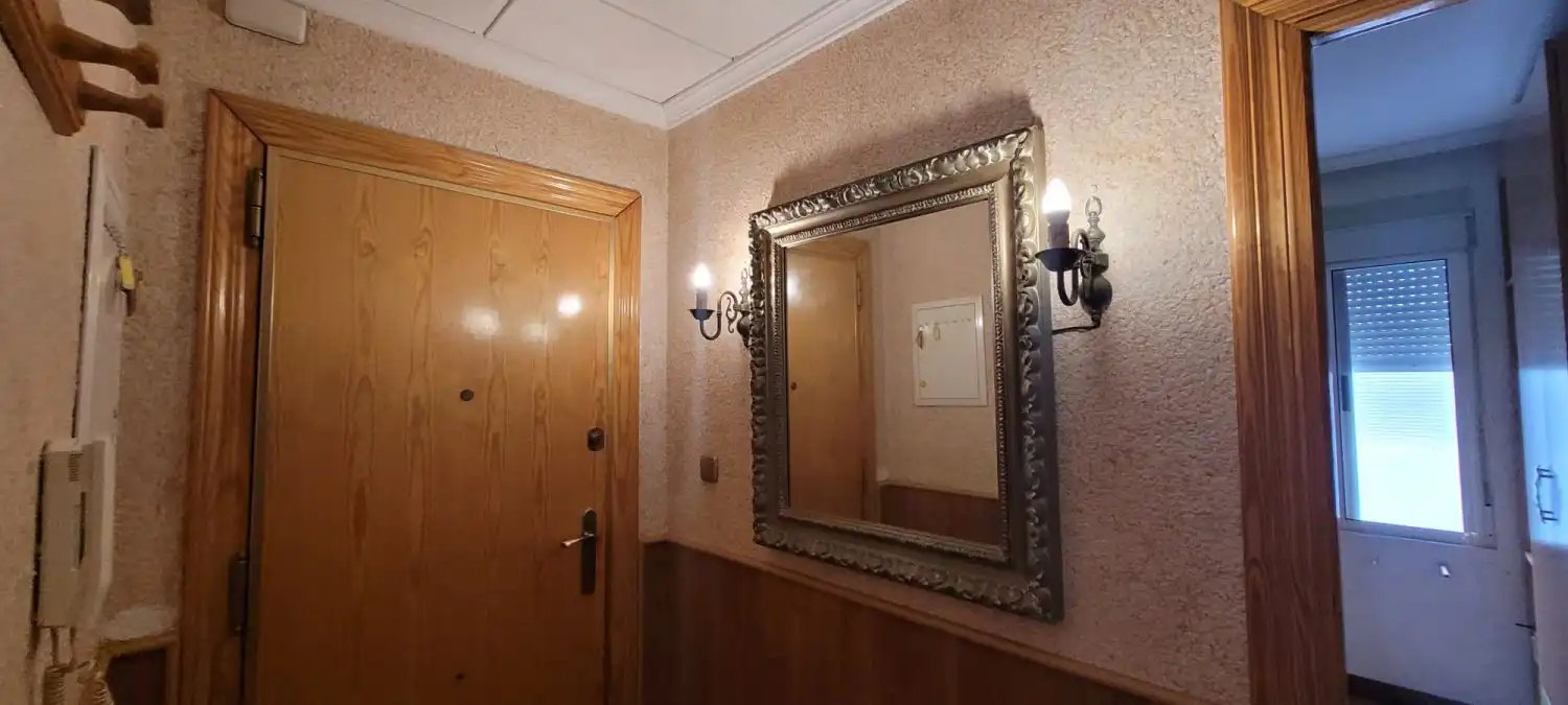 Piso en venta en Albacete con Aire acondicionado, Calefacción y Parquet