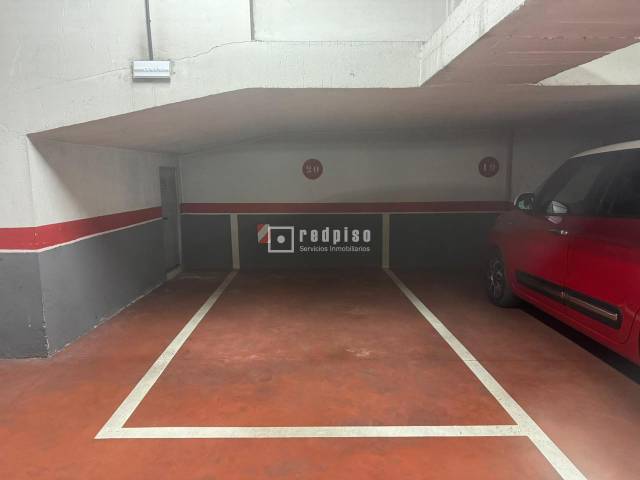 Garaje en Venta en Opañel