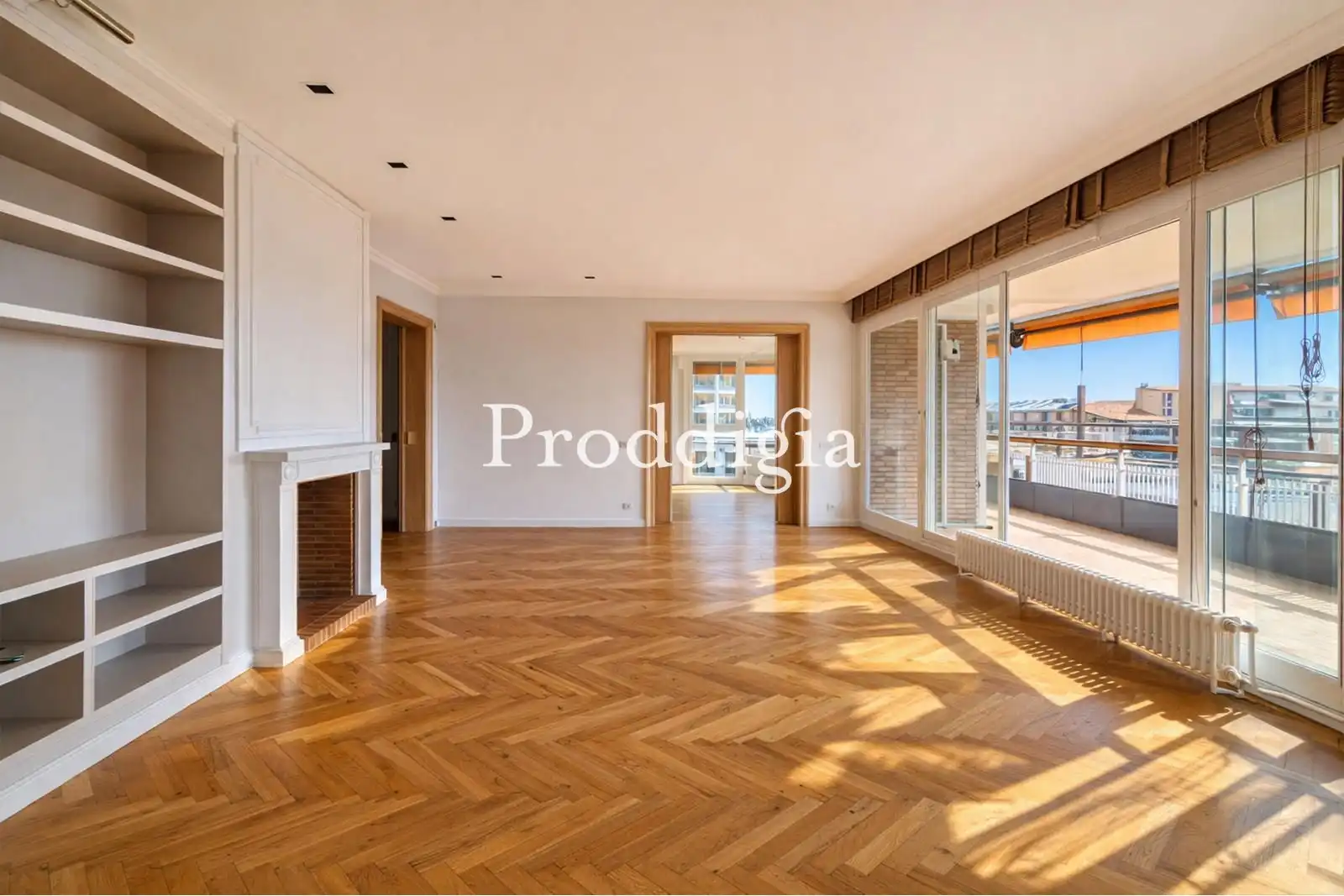 Flat for rent in Barcelona  with Air Conditioner, Heating and Terrace