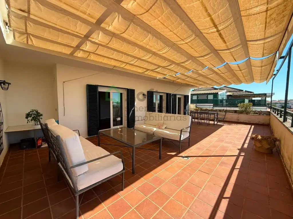 Terrasse von Dachboden zur Miete in Badajoz mit Klimaanlage, Privatgarten und Terrasse