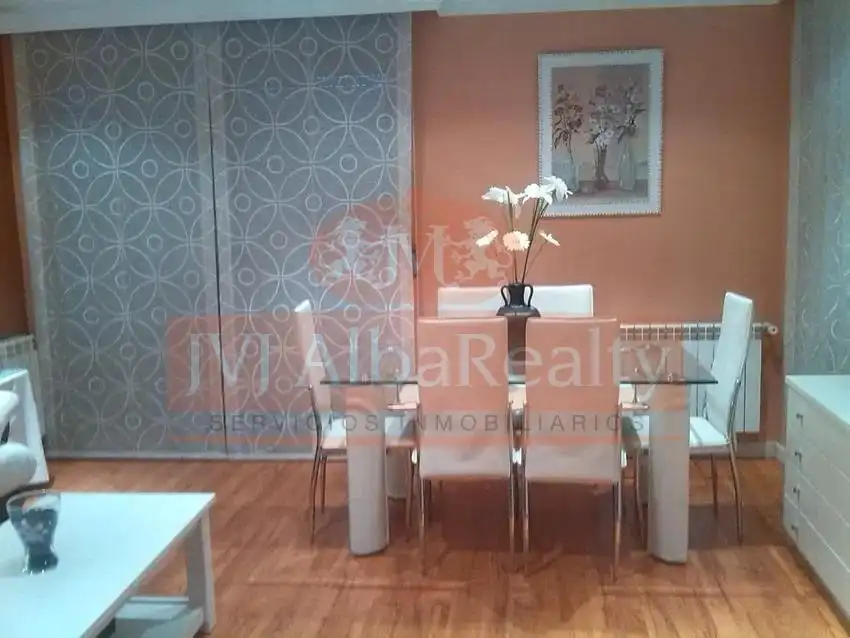Comedor de Casa adosada de alquiler en Albacete con Aire acondicionado, Calefacción y Jardín privado