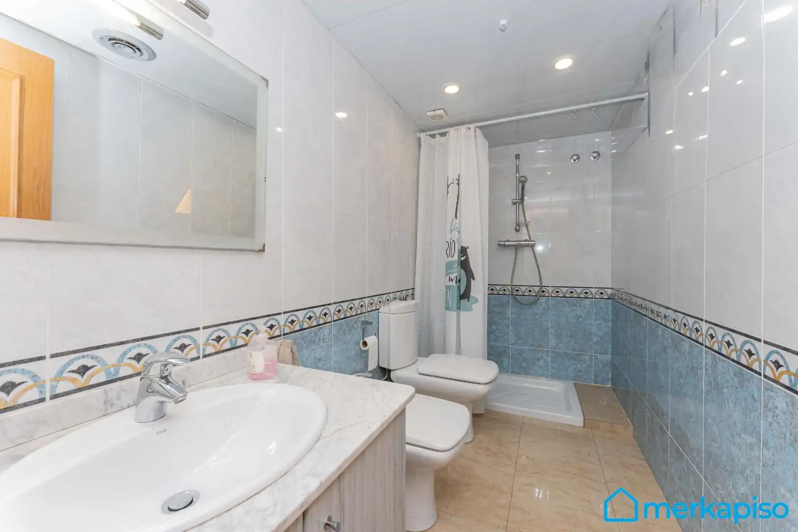 Baño de Casa adosada en venta en Viladecans con Aire acondicionado, Terraza y Balcón