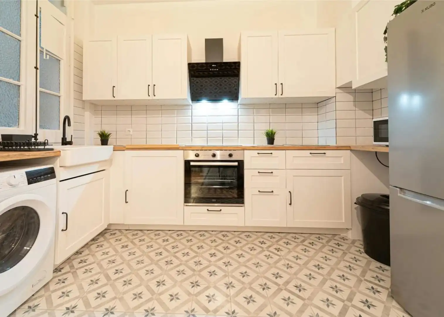 Cocina de Piso para compartir en Barcelona con Calefacción y Lavadora