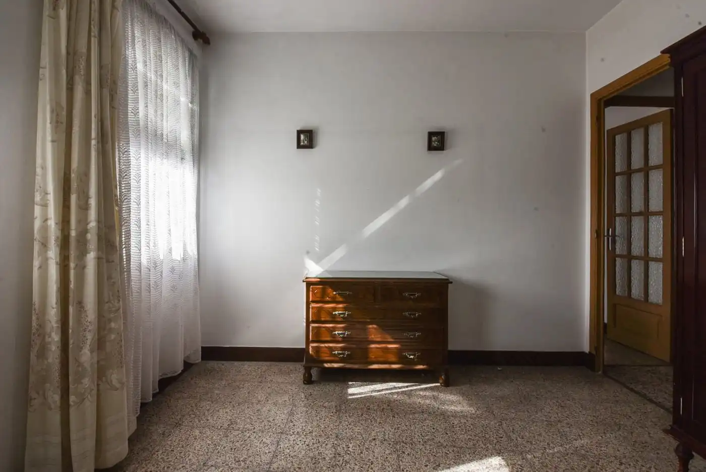 Dormitori de Casa o xalet en venda en A Coruña Capital  amb Jardí privat, Traster i Alarma