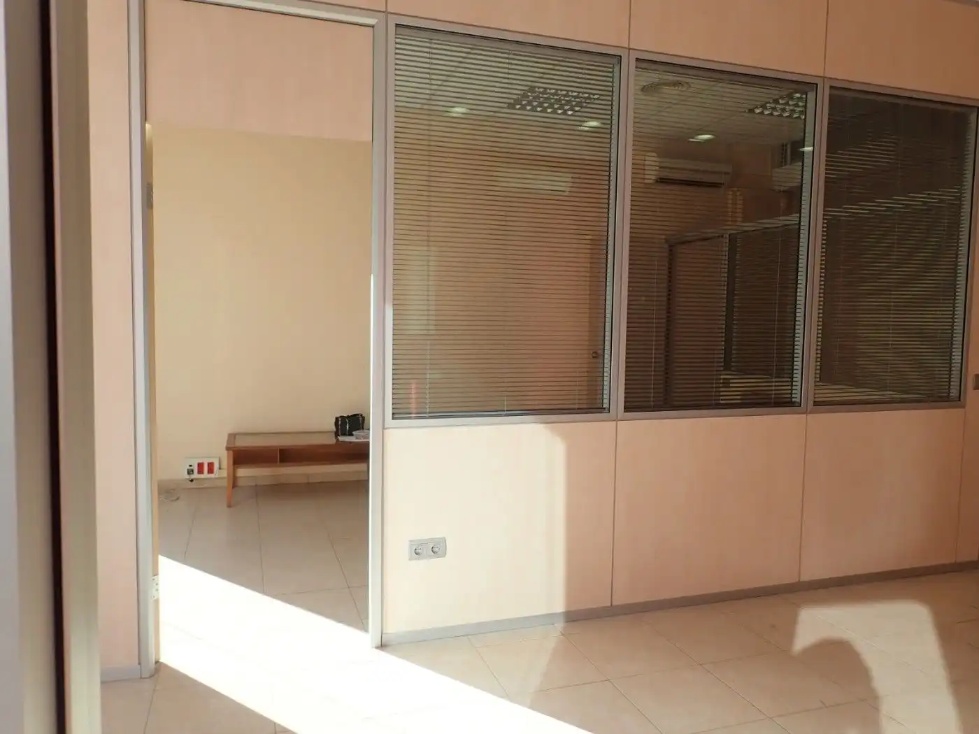Büro zur Miete in Gavà mit Klimaanlage, Heizung und Möbliert