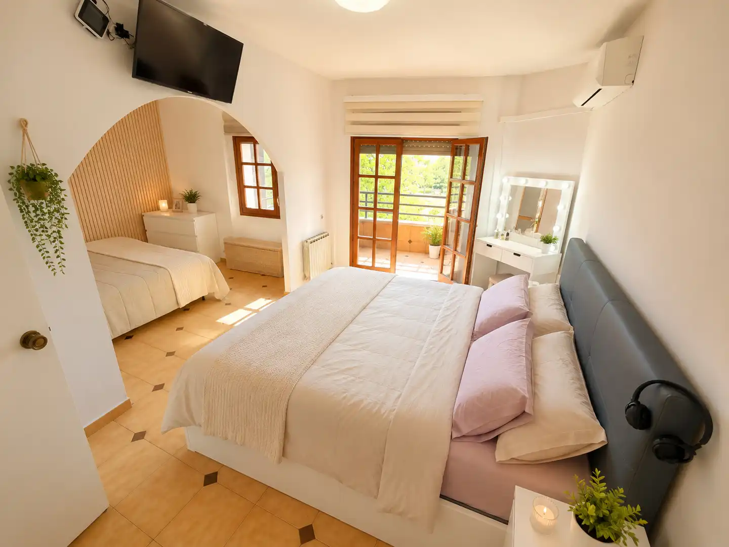 Bedroom of Duplexes for sale in Santa Coloma de Gramenet  with Air Conditioner, Heating and Parquet flooring