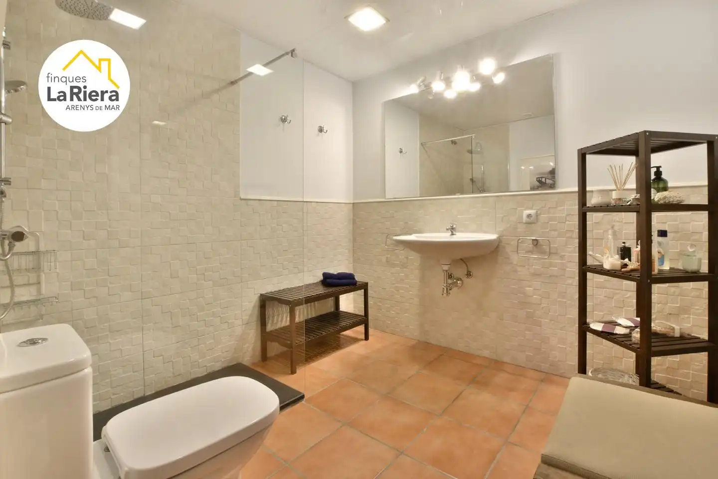 Badezimmer von Haus oder Chalet zum Verkauf in Arenys de Munt mit Klimaanlage, Heizung und Privatgarten