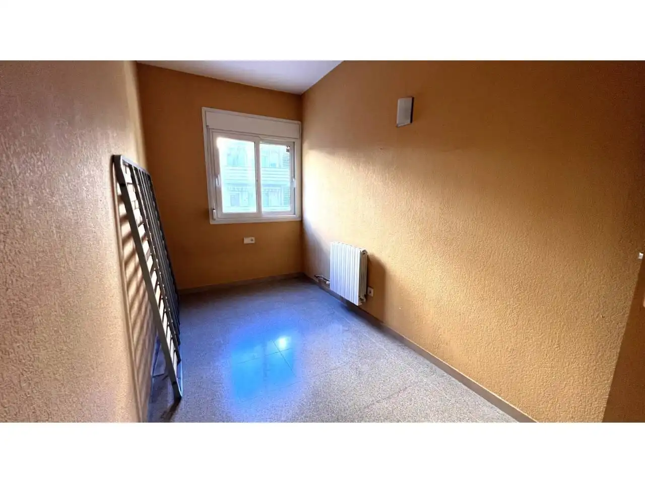 Bedroom of Flat for sale in Figueres  with Heating, Terrace and Community pool