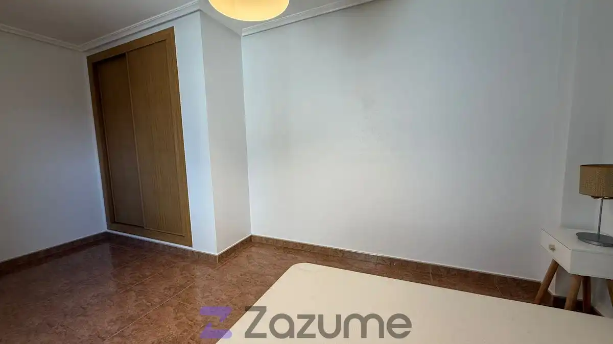 Habitación de Piso de alquiler en Murcia con Aire acondicionado, Calefacción y Amueblado