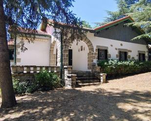 Vista exterior de Casa o xalet en venda en Cercedilla amb Terrassa