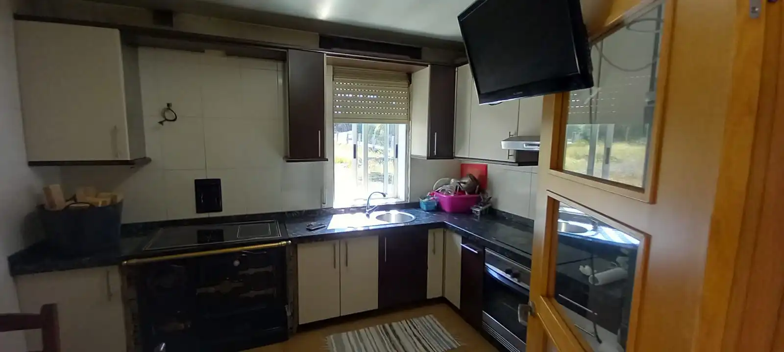 Küche von Haus oder Chalet zum Verkauf in Cambados mit Abstellraum, Möbliert und Ofen