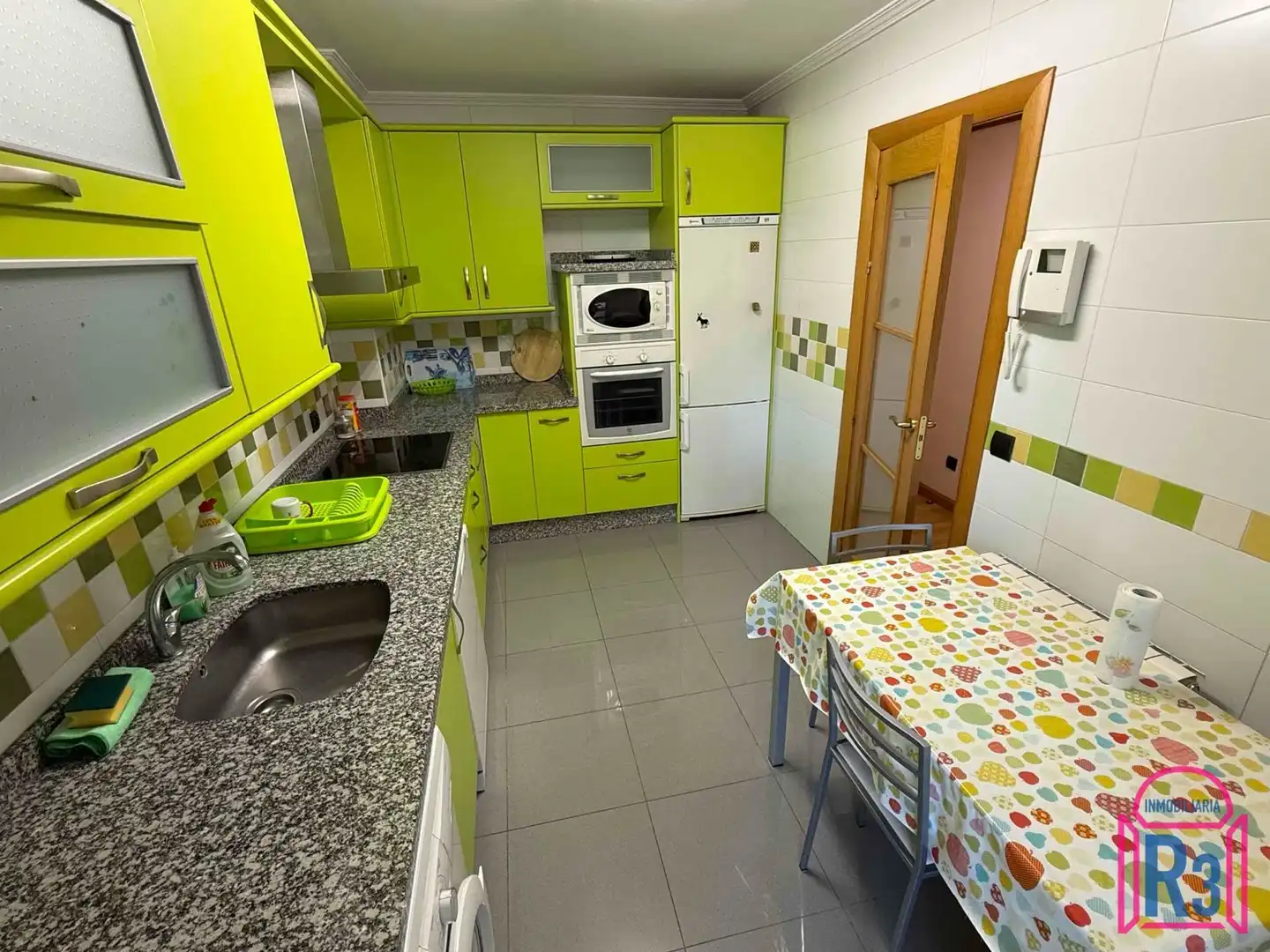 Cocina de Piso de alquiler en León Capital  con Calefacción, Terraza y Amueblado