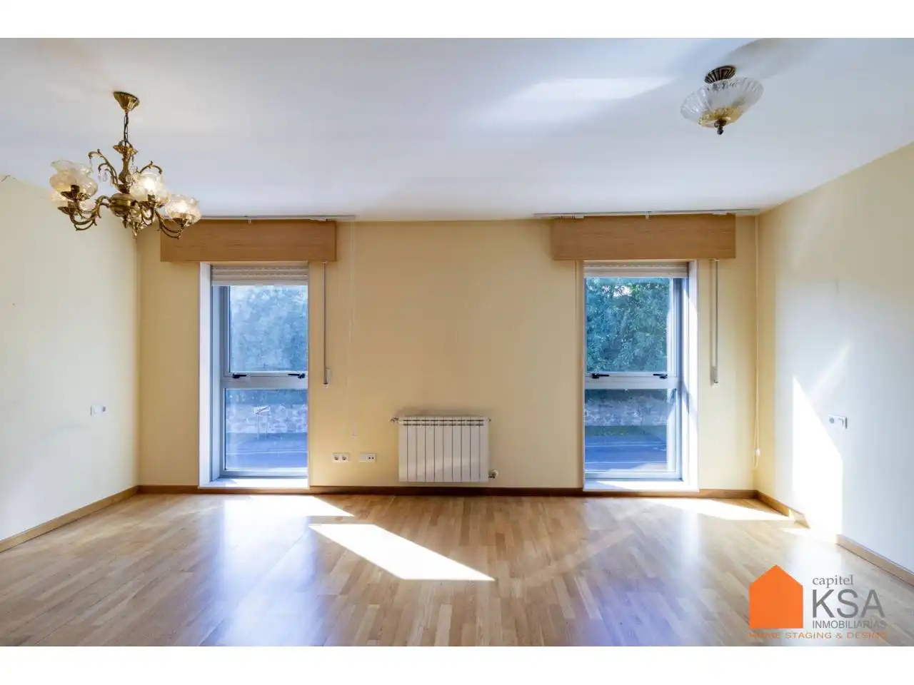 Sala de estar de Casa adosada en venta en Santiago de Compostela  con Jardín privado, Parquet y Terraza