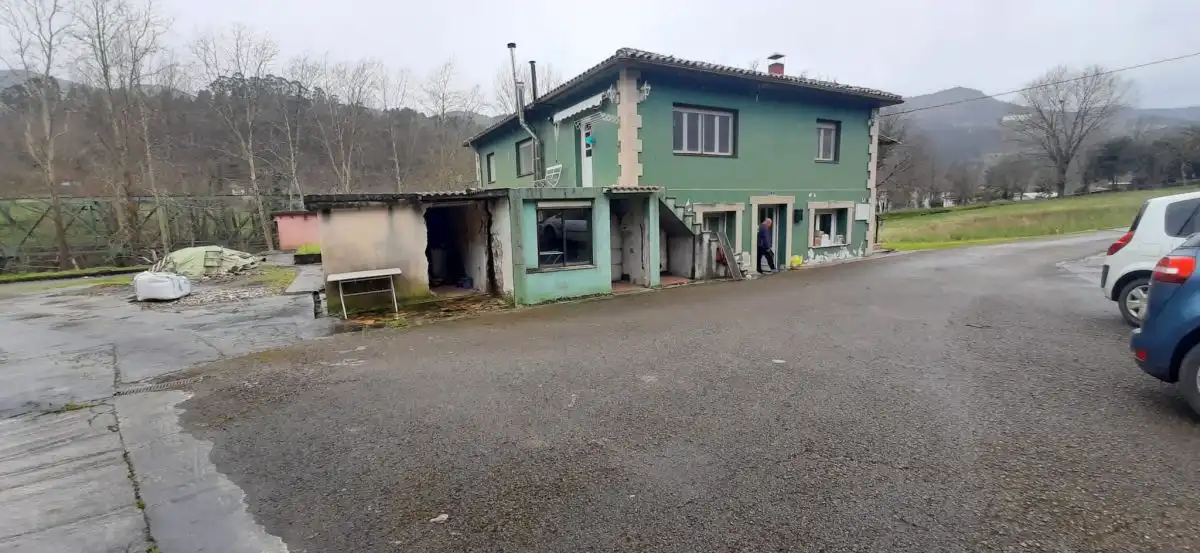 Villa con terrazza in vendita a Rasines, imagen 3