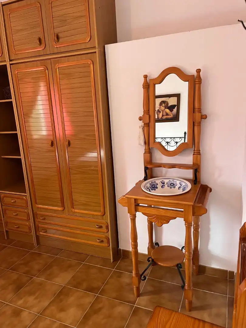 Schlafzimmer von Country house zur Miete in Riogordo mit Privatgarten, Schwimmbad und Möbliert