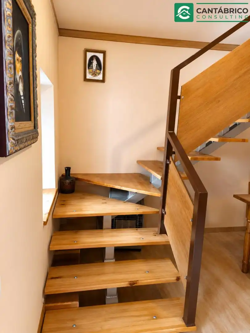 Haus oder Chalet zum Verkauf in Navia mit Heizung, Terrasse und Möbliert