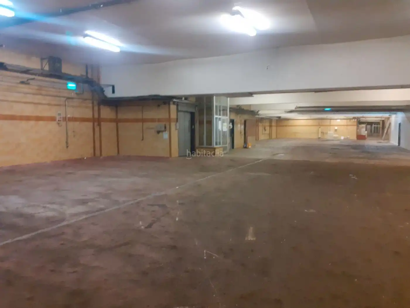 Nau industrial en venda en Sabadell