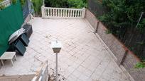 Terrassa de Casa adosada en venda en Móstoles amb Calefacció, Jardí privat i Terrassa