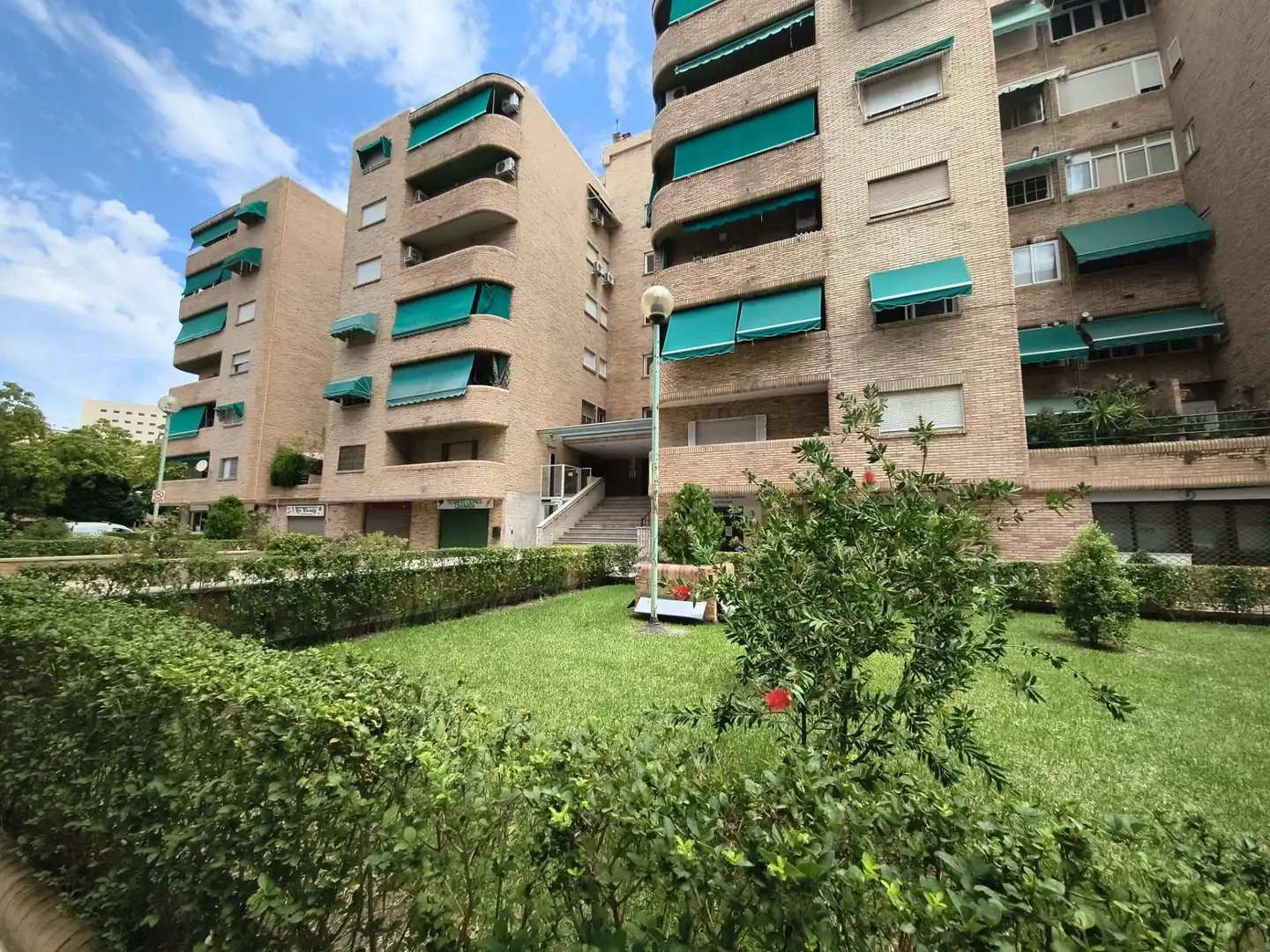 Exterior view of Flat for rent in Ronda