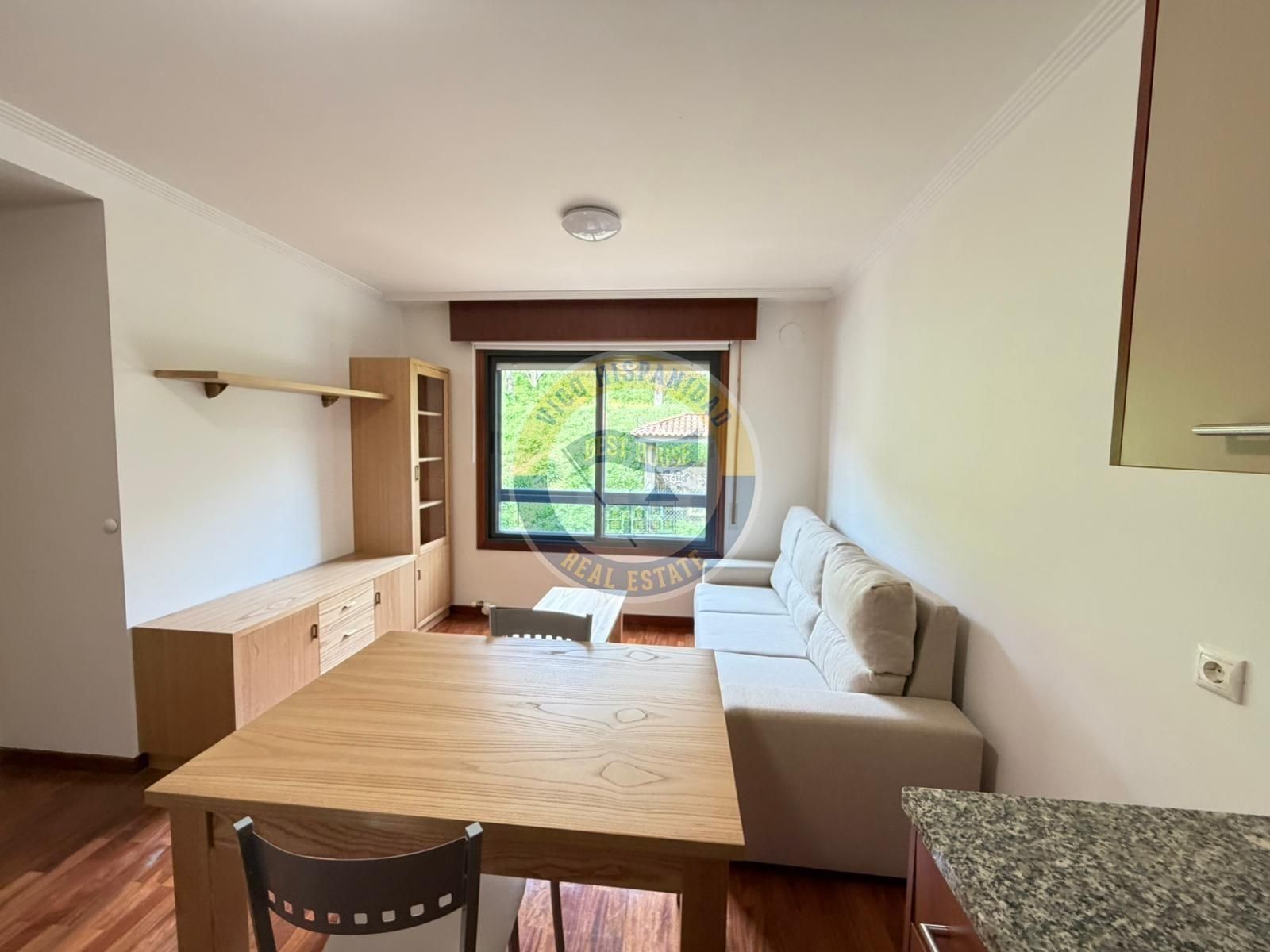 Apartment for rent in Avenida de Ramón Nieto, Lavadores