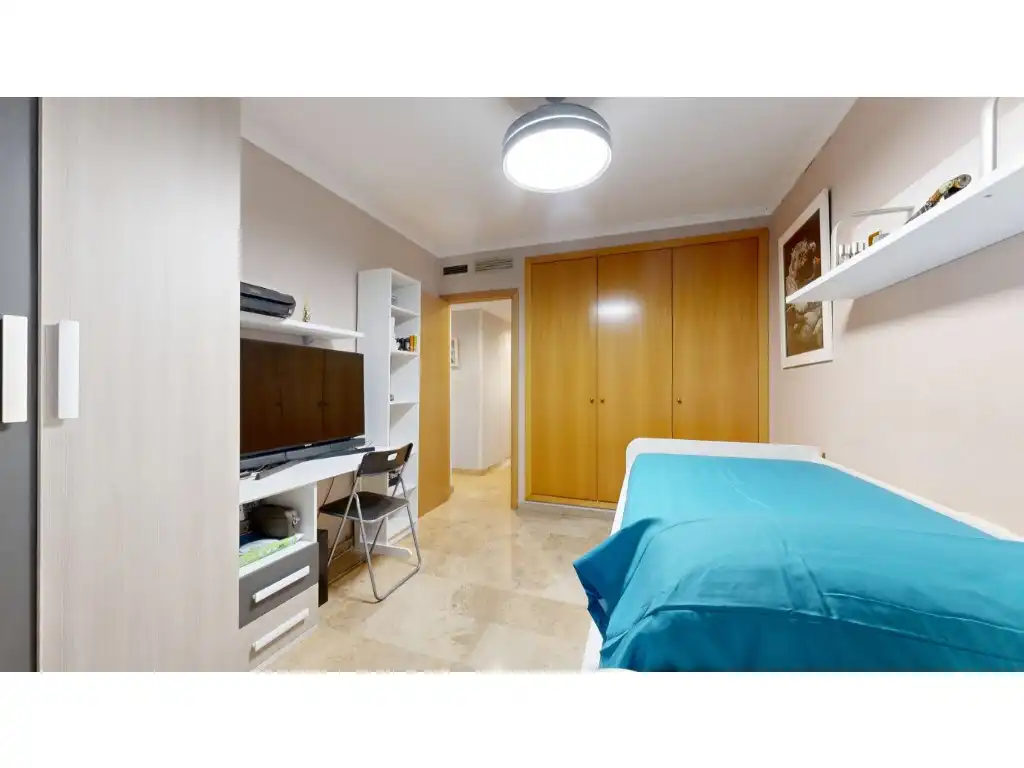 Bedroom of Flat for sale in Valencia  with Air Conditioner, Terrace and Community pool