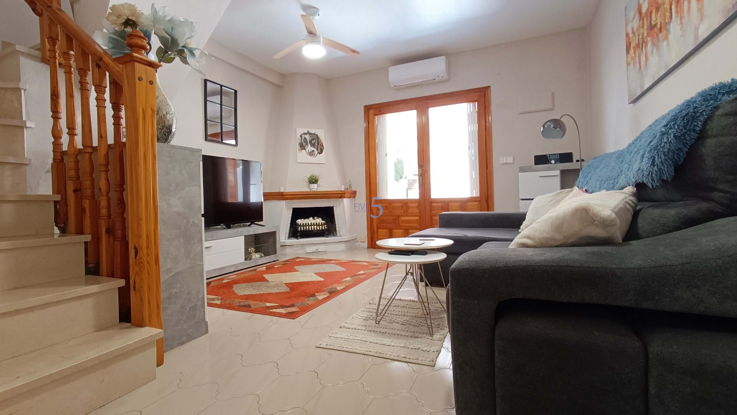 Casa adosada en venda a Zona Carrefour - Urbanizaciones