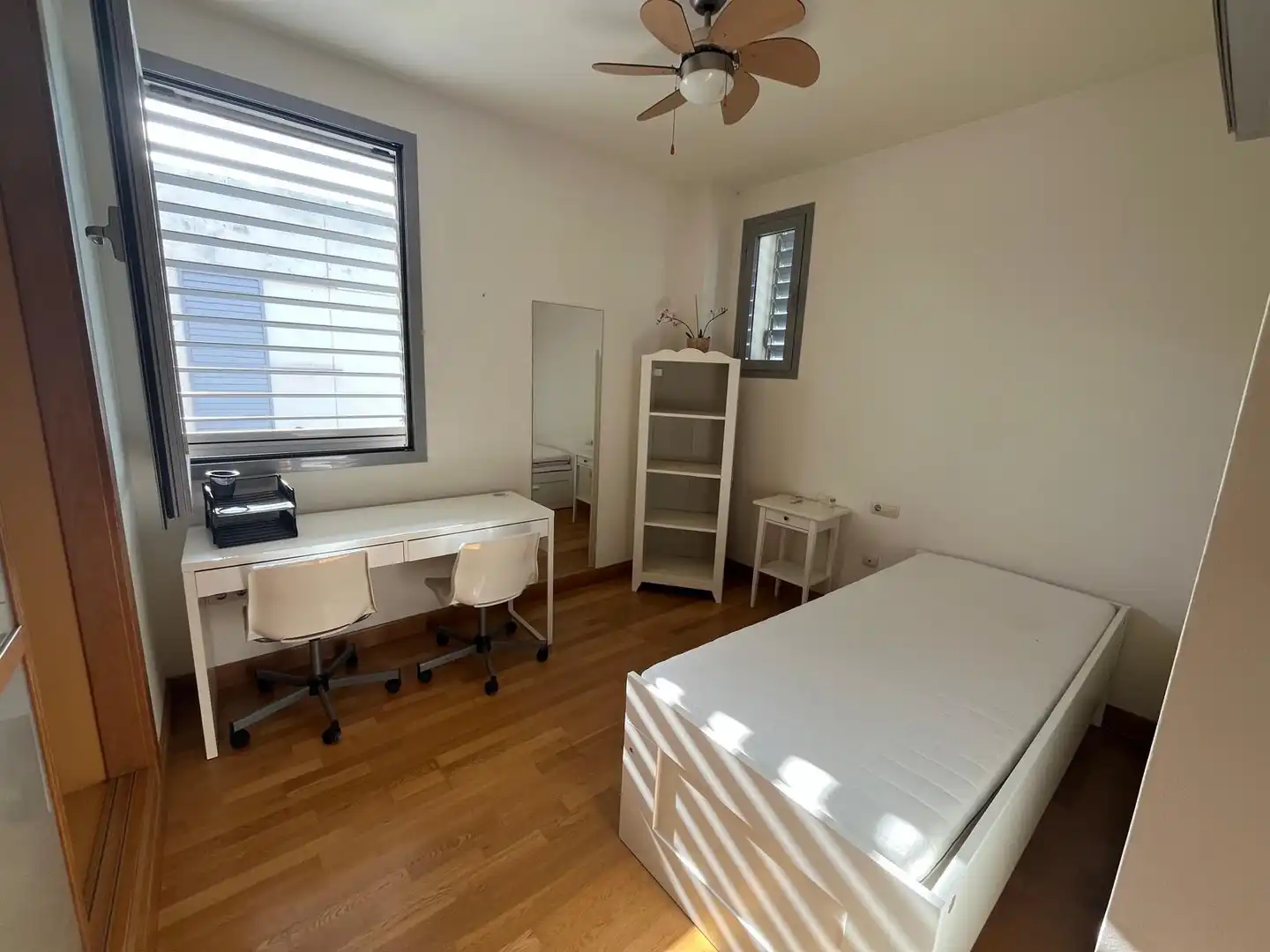 Habitación de Casa adosada en venta en Rozas de Puerto Real con Parquet