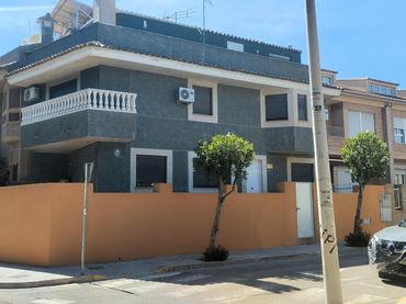 Casa a schiera con balcone in vendita a Picanya
