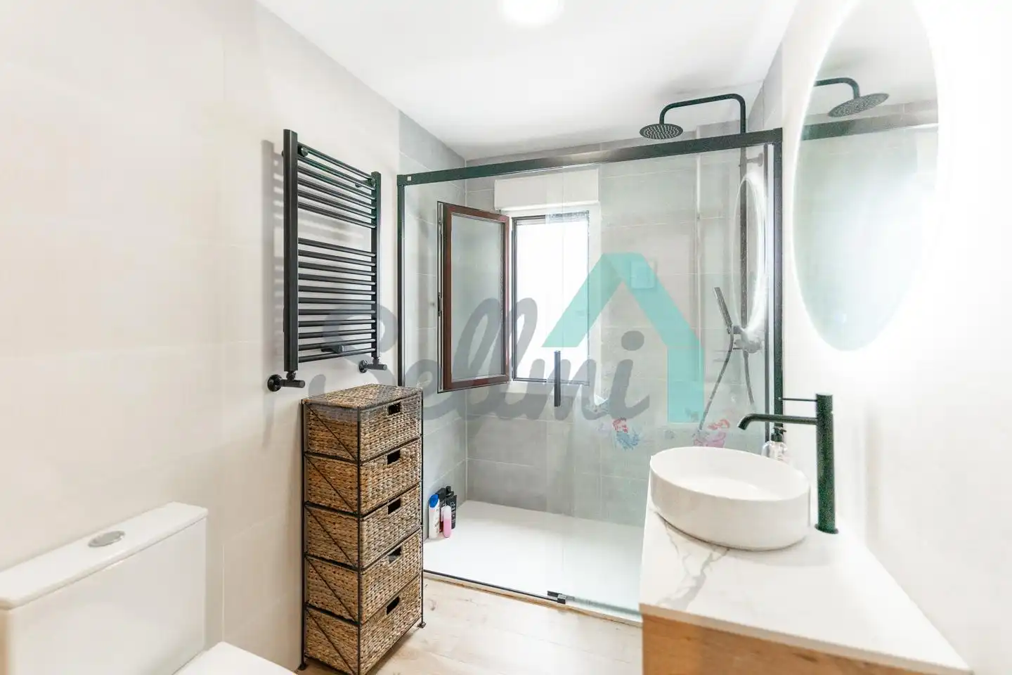 Bathroom of Flat for rent in Siero  with Heating, Terrace and Furnished