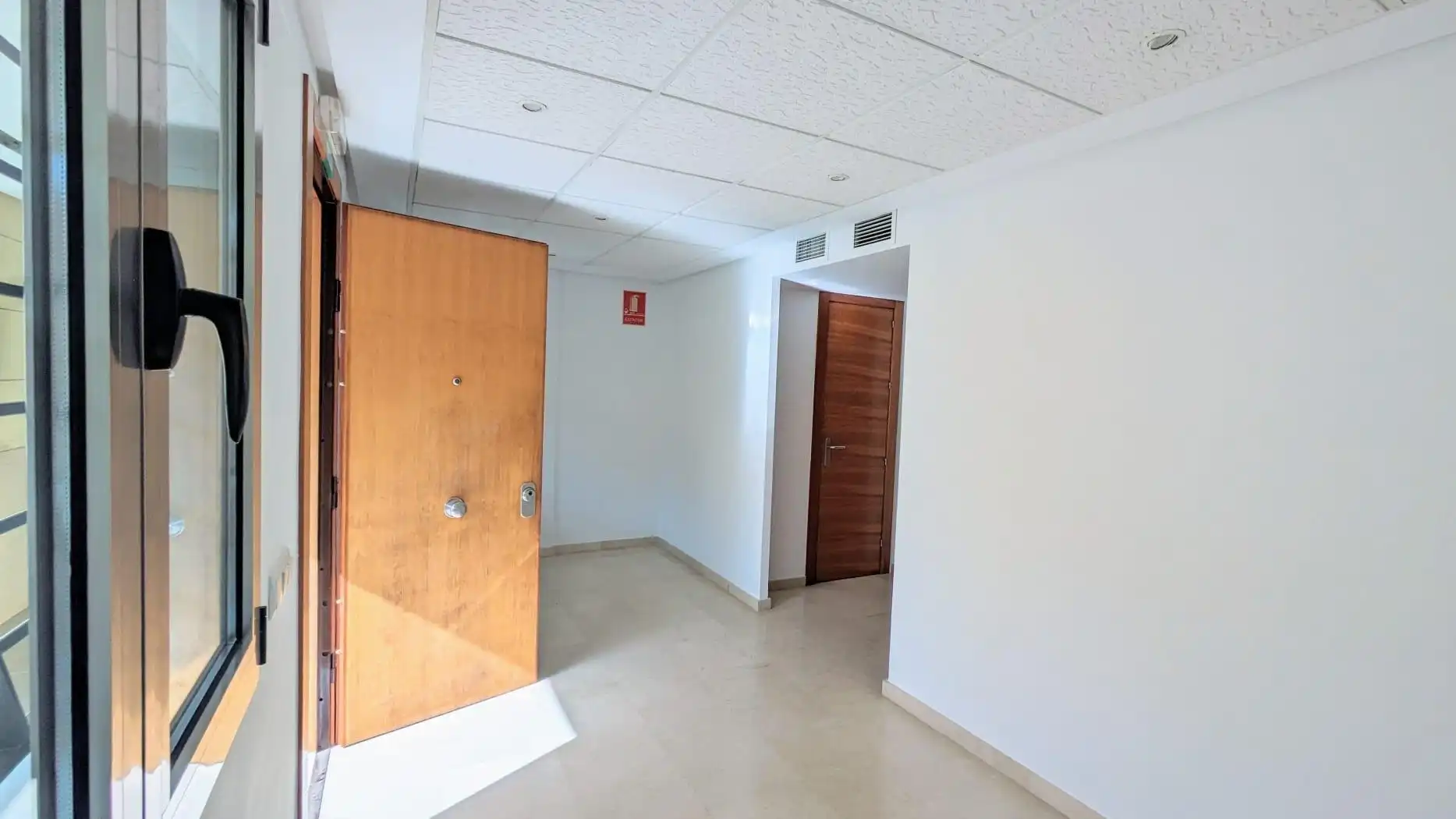 Büro zur Miete in Playa de los Boliches