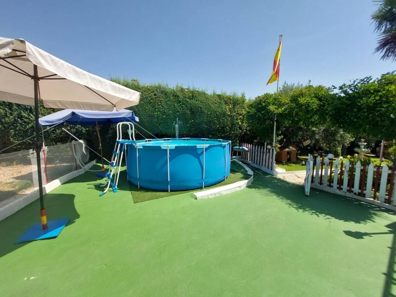 Swimming pool of Country house for sale in El Molar (Madrid)  with Air Conditioner, Heating and Private garden