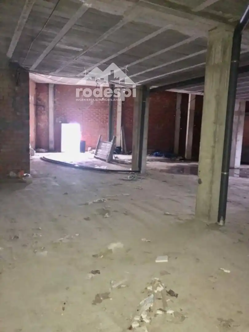 Local comercial en venda a A Cañiza