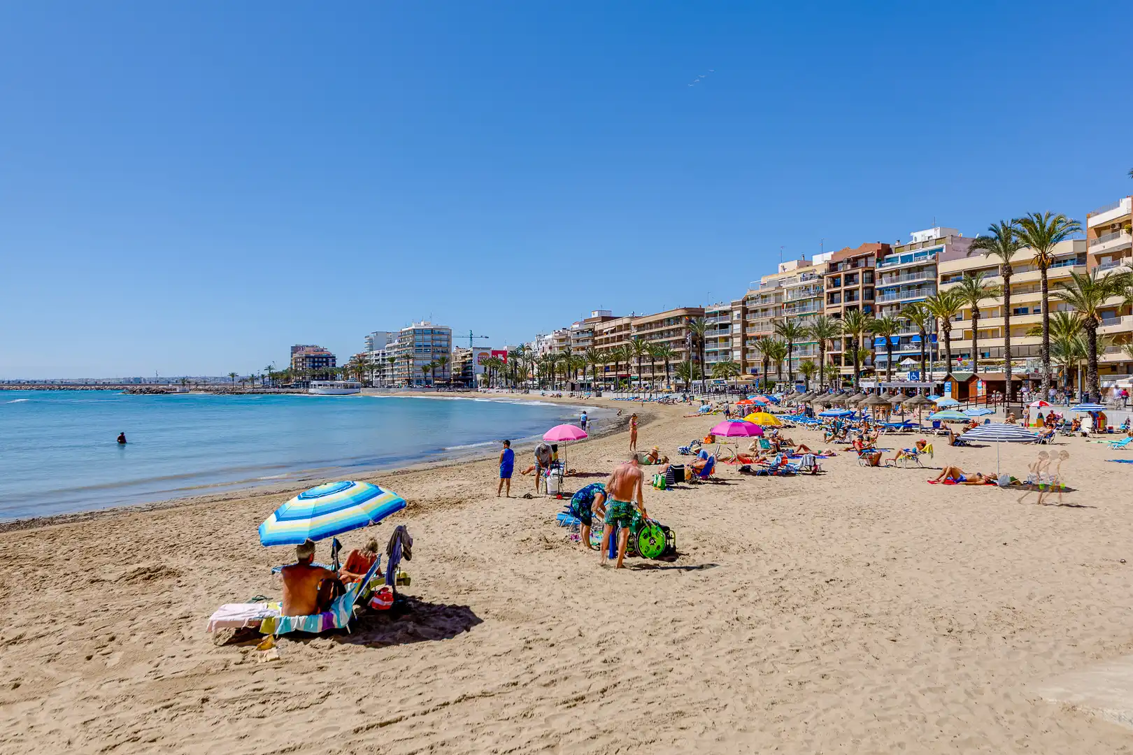Vista exterior de Pis en venda en Torrevieja amb Aire condicionat i Terrassa