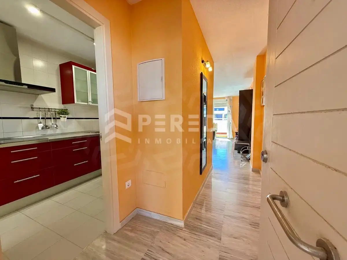 Piso en venta en Roquetas de Mar con Aire acondicionado, Terraza y Amueblado