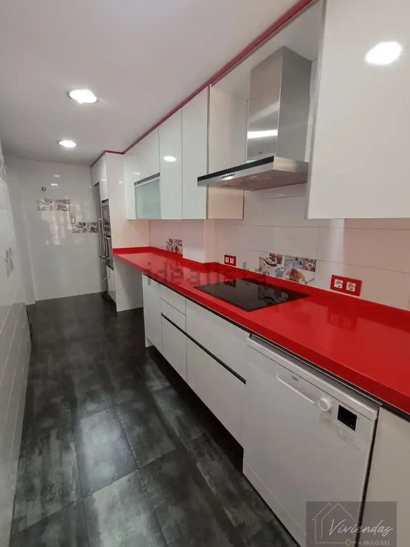 Flat with pool to rent in INFANTE DON LUIS, imagen 2