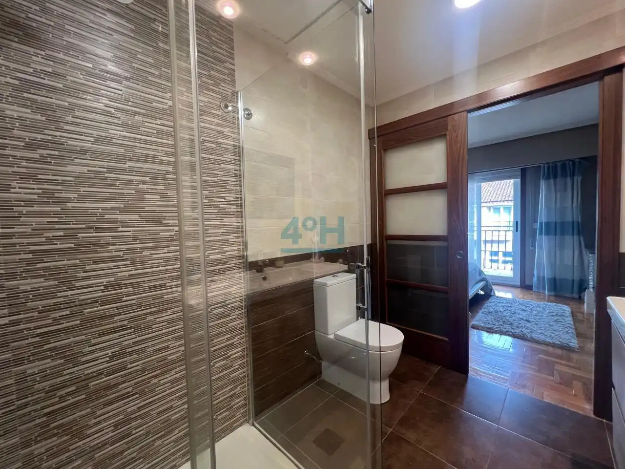 Baño de Casa adosada en venta en Ourense Capital  con Calefacción, Jardín privado y Parquet