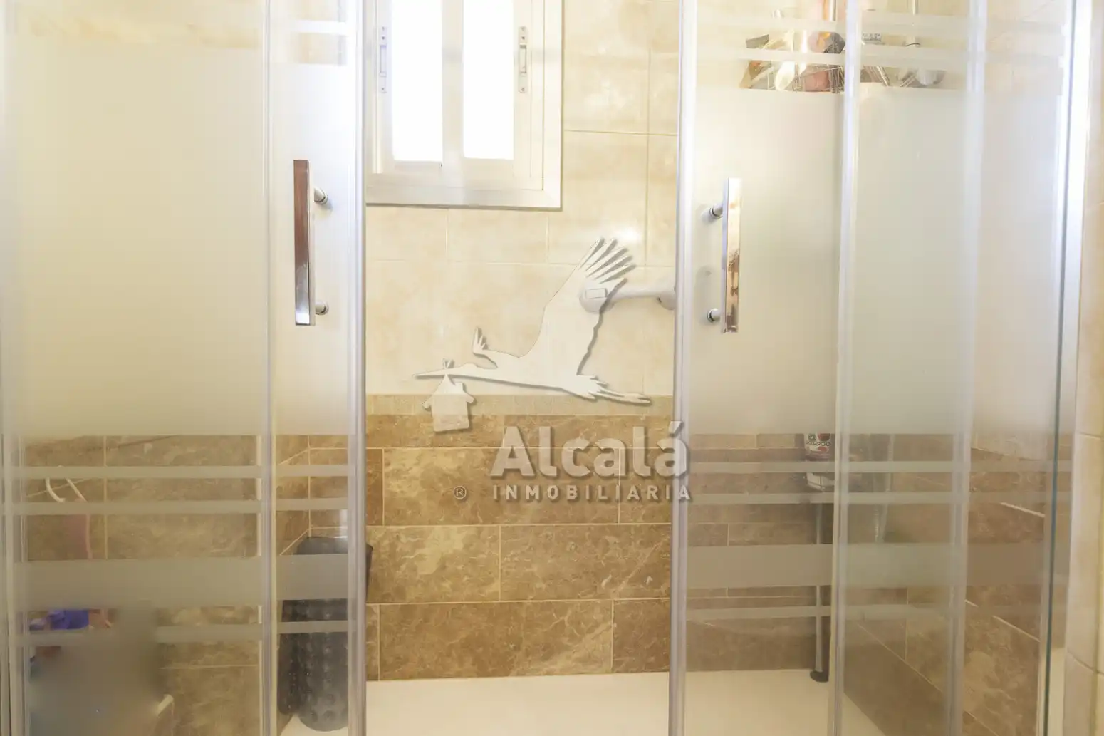 Bany de Pis en venda en Alcalá de Henares amb Aire condicionat, Calefacció i Terrassa