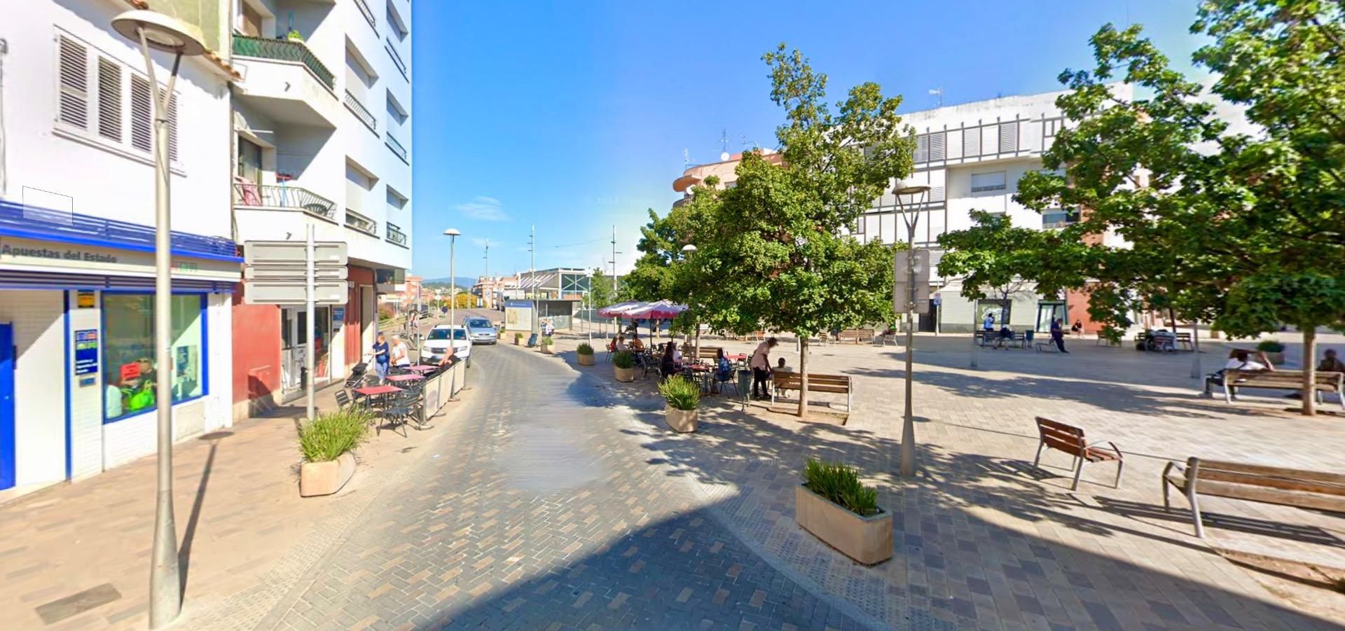 Vista exterior de Pis en venda en Les Franqueses del Vallès amb Terrassa i Balcó