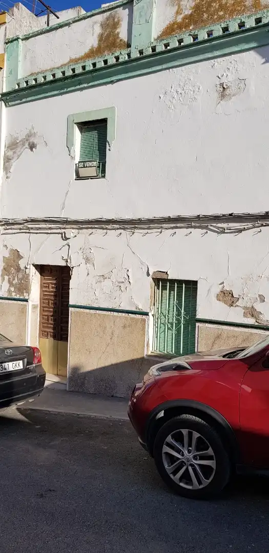 Vista exterior de Casa adosada en venta en Marchena, Sevilla
