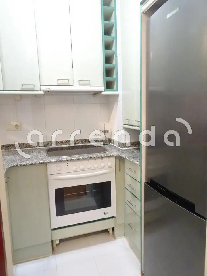 Cuina de Pis de lloguer en Santander amb Calefacció, Parquet i Moblat