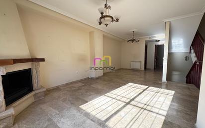 Single-family semi-detached for sale in Badajoz Capital  with Air Conditioner, Heating and Private garden