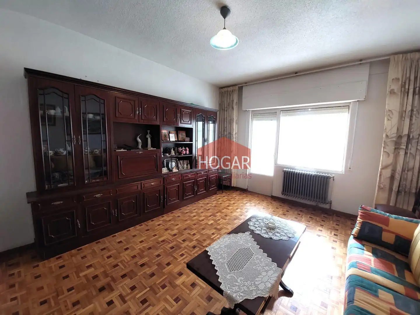 Living room of Flat for sale in Ávila  with Heating, Parquet flooring and Terrace