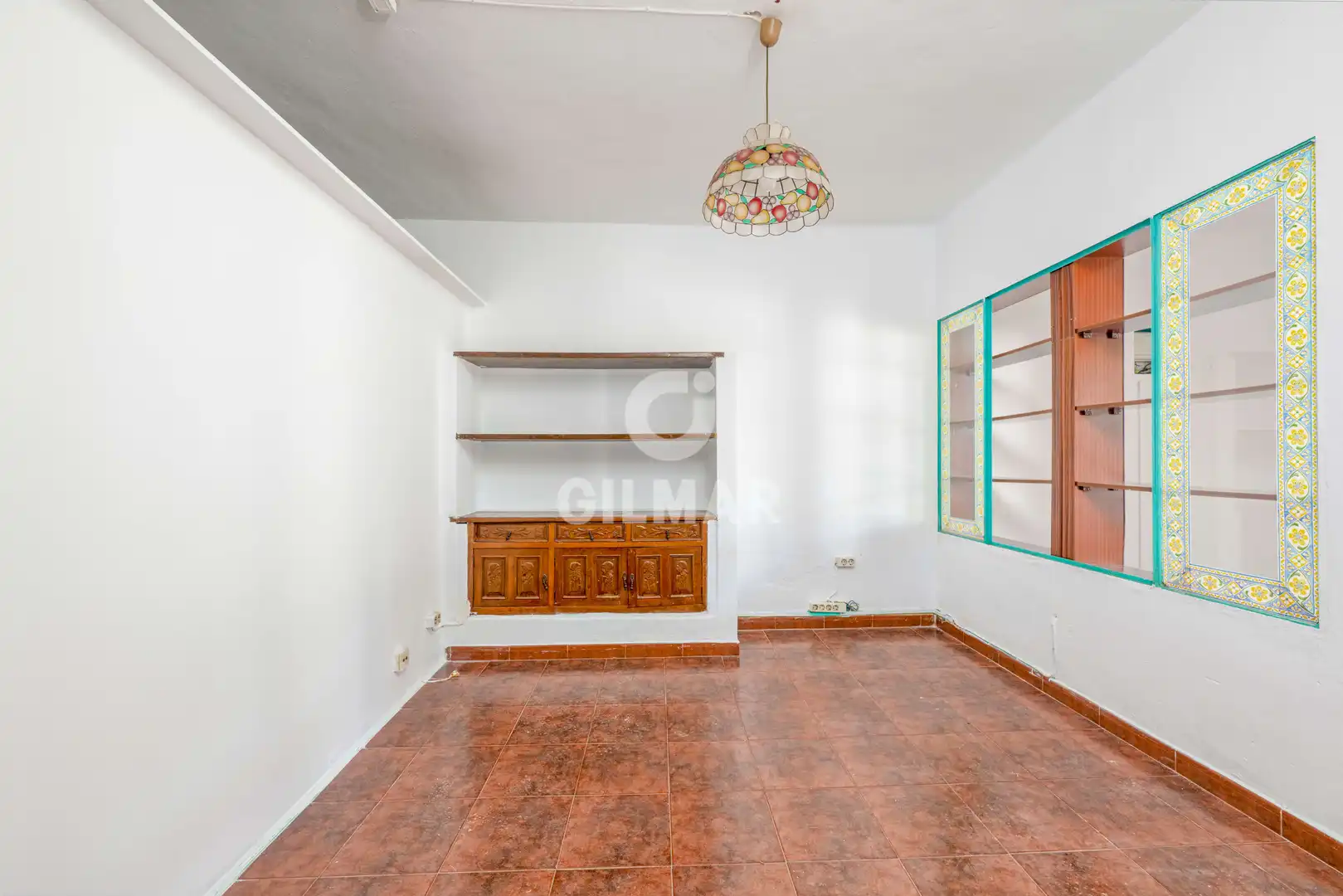 Sala d'estar de Casa adosada en venda en Chiclana de la Frontera amb Jardí privat