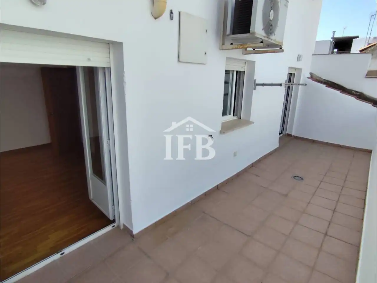 Terrassa de Casa o xalet en venda en Badajoz amb Aire condicionat, Calefacció i Jardí privat