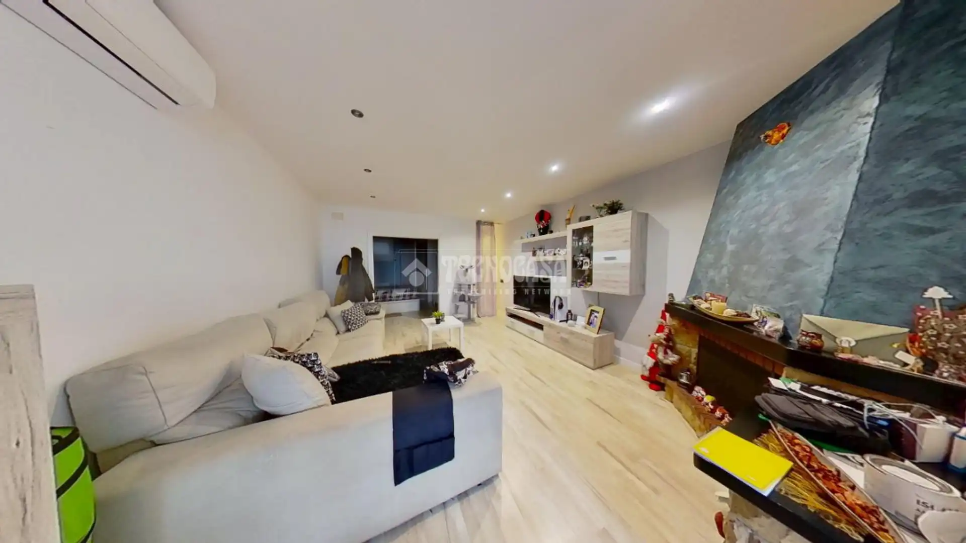 Living room of Flat for sale in Sabadell  with Terrace and Balcony