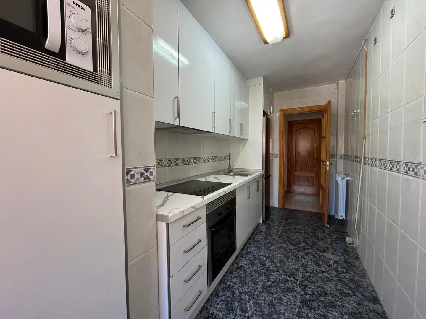 Cocina de Piso de alquiler en Granada con Aire acondicionado, Calefacción y Terraza