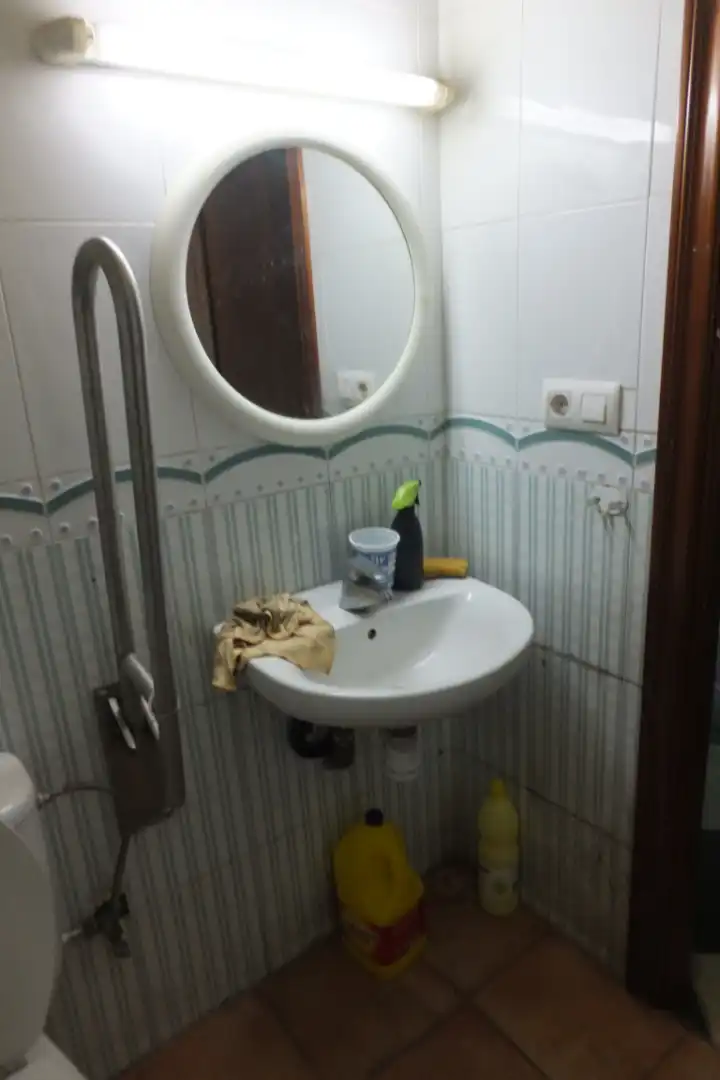 Badezimmer von Geschaftsraum zur Miete in Reus mit Internet